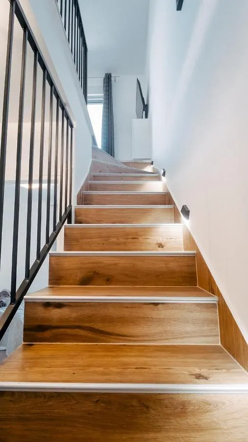 Apartment Diana Okrug Gornji Τρογκίρ