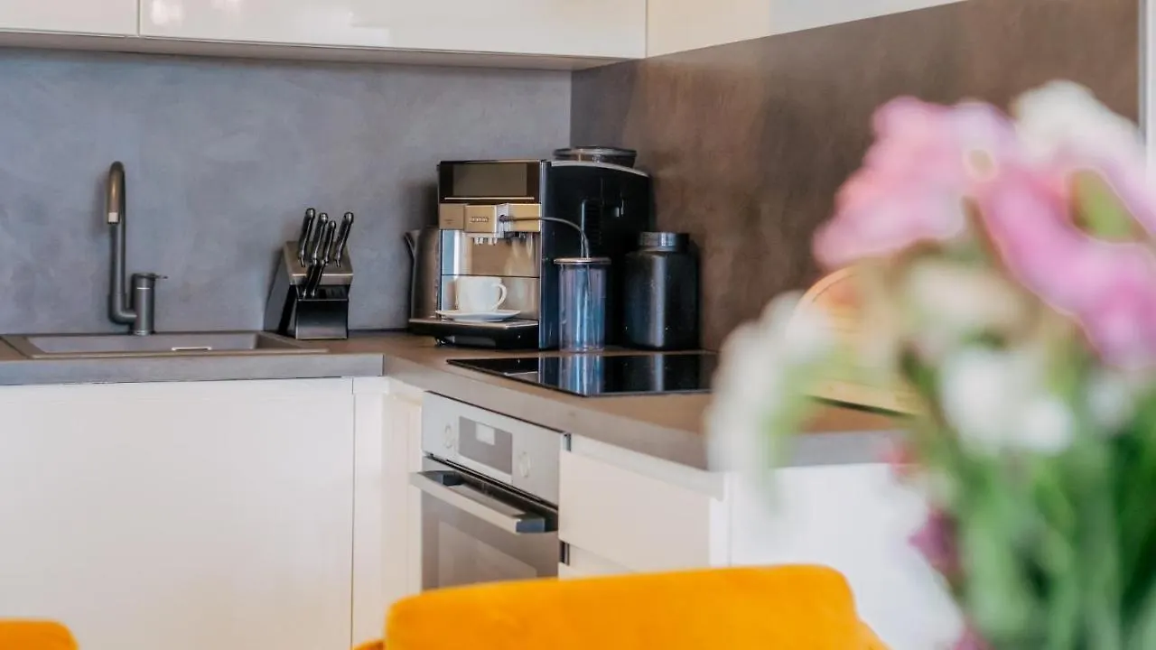 Apartment Diana Okrug Gornji Τρογκίρ