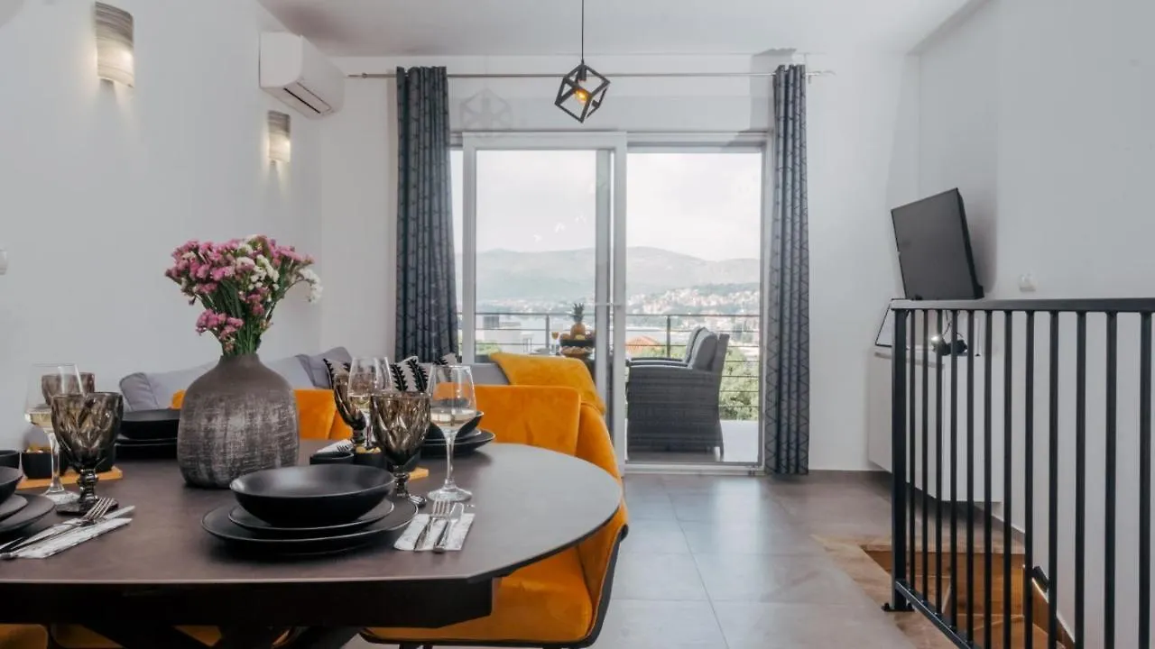 Apartment Diana Okrug Gornji Τρογκίρ 0*,